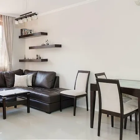Superb 2-Bdr Luxury Apt With Pool In Villa Mare By Flat Mаnager Apartamento