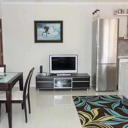 Apartamento Superb 2-Bdr Luxury Apt With Pool In Villa Mare By Flat Mаnager *